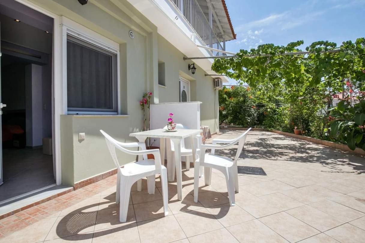 Villa Dimitris Potos Luaran gambar