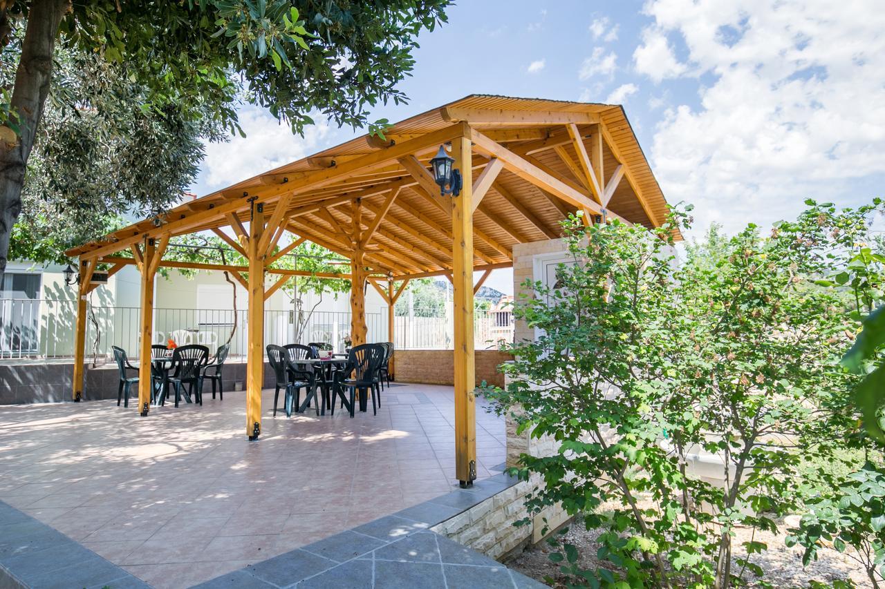 Villa Dimitris Potos Luaran gambar