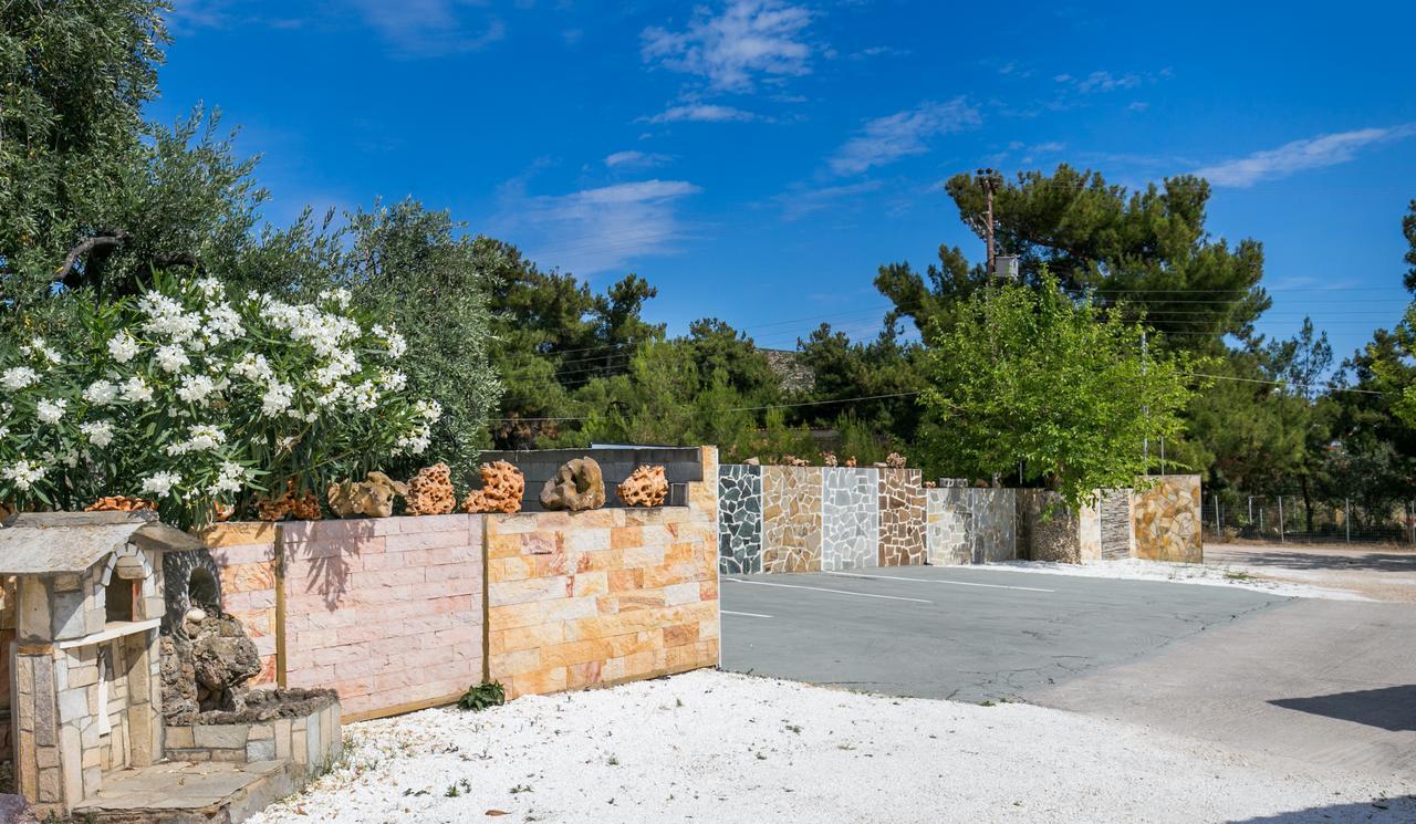 Villa Dimitris Potos Luaran gambar