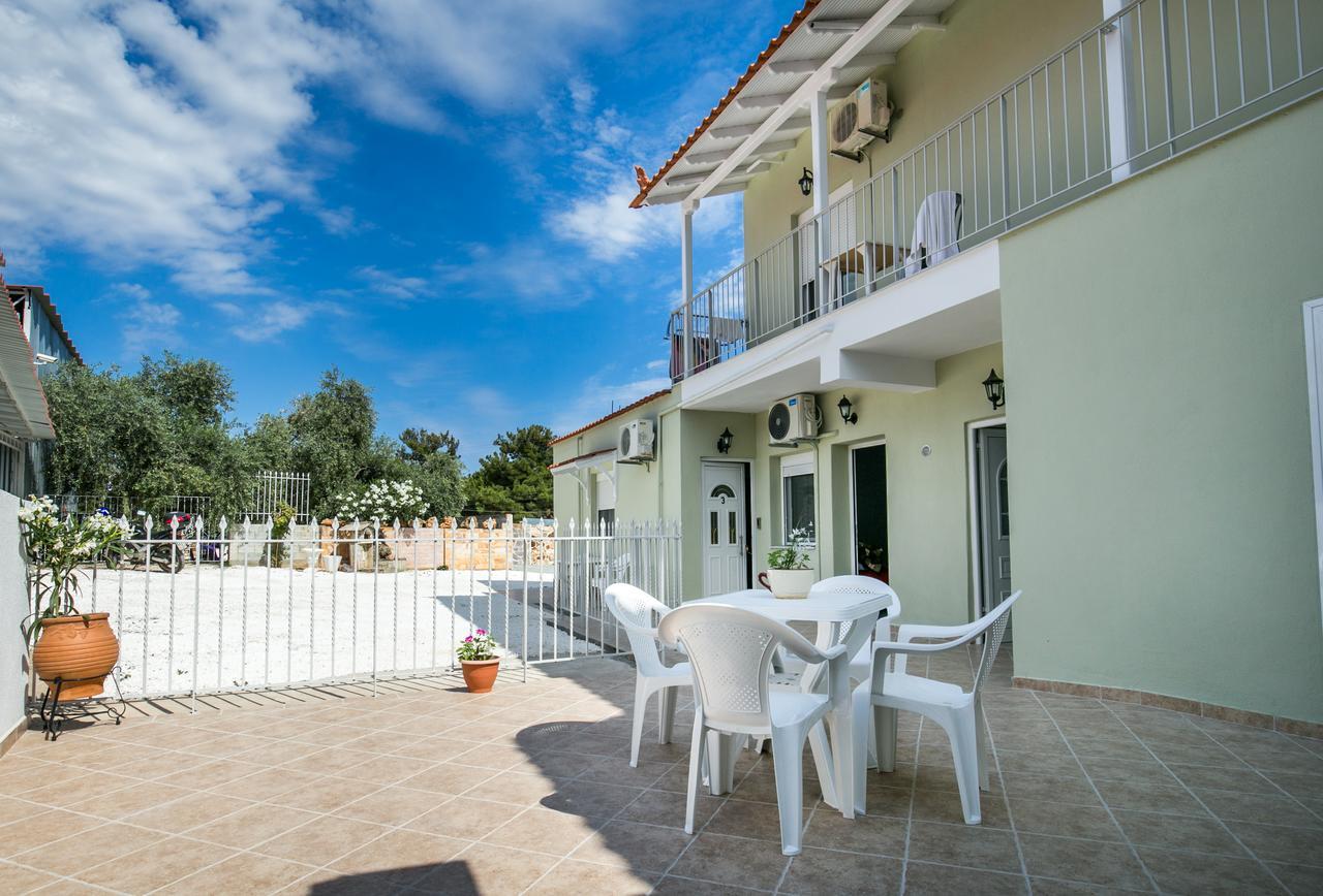 Villa Dimitris Potos Luaran gambar